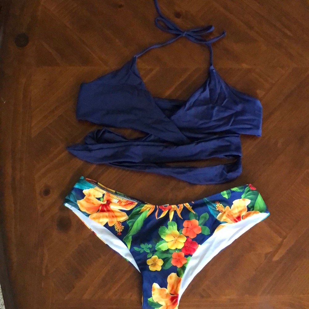 Cupshe bikini size small